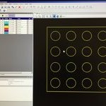 Picosekundenpulse: 0,9 mm-Löcher in 50 µm Glas 